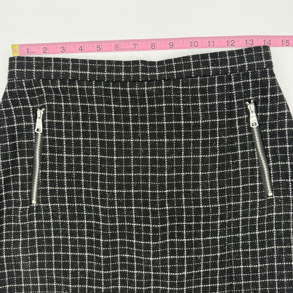 Banana Republic Black and White Wool Blend‎ Plaid Mini Skirt - Picture 11 of 11